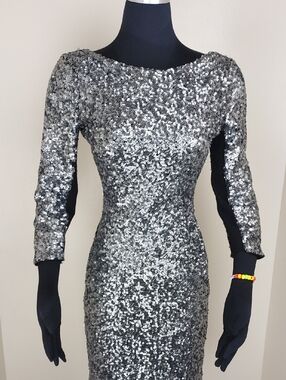 Marc New York Andrew Marc Silver Sequin Long Sleeve Sheath Dress Size 2
